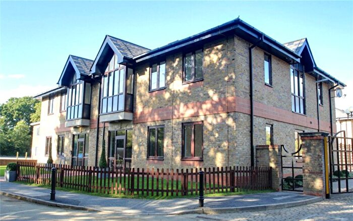 1 Bedroom Apartment To Rent In Chertsey, Surrey, KT16