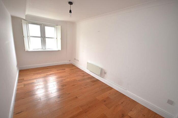 3 Bedroom Flat To Rent In Odessa Street, London, SE16
