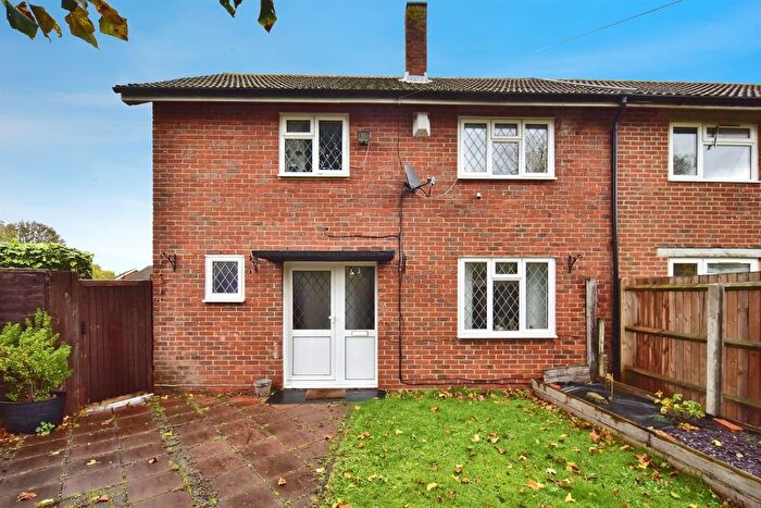 3 Bedroom Semi Detached House For Sale In Beech Road, East Malling, West Malling, ME19