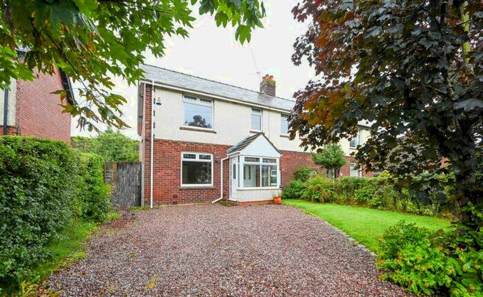 4 Bedroom Semi-Detached House To Rent In Brookfield Lane, Aughton, L39