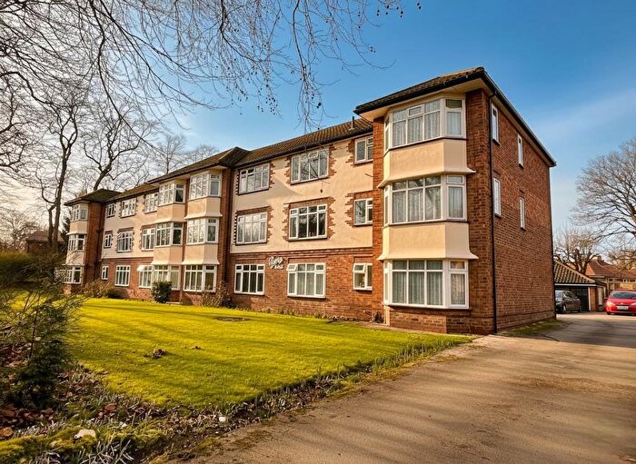 2 Bedroom Apartment To Rent In Ashton Lane, Sale, M33