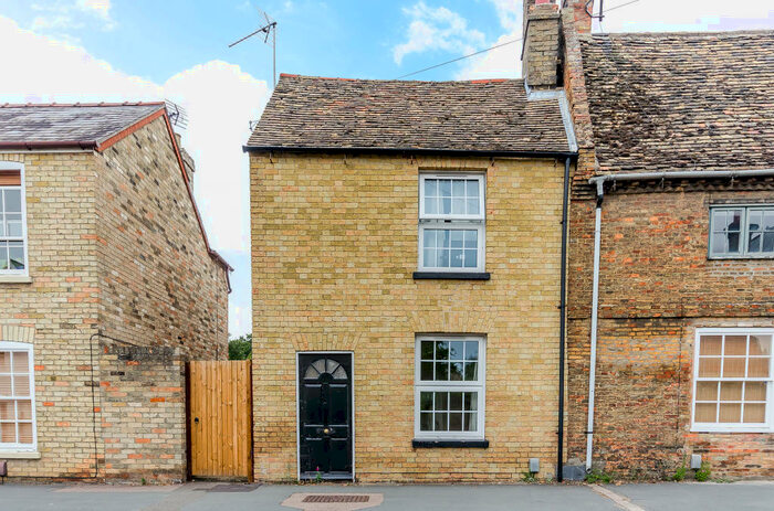 2 Bedroom Apartment To Rent In Broad Street, Ely, CB7