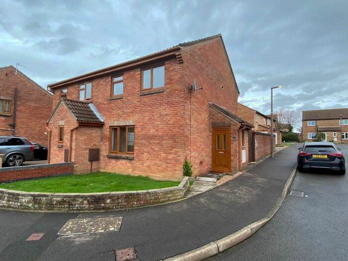 3 Bedroom Property To Rent In Beaufort Way, Rhoose, Vale Of Glamorgan, CF62