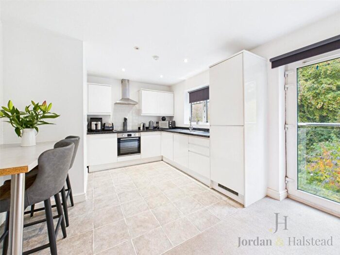 2 Bedroom Apartment For Sale In Troopers Close, Christleton, Chester, Cheshire, CH3