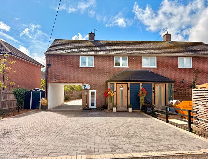 3 Bedroom End Of Terrace House For Sale In Missenden Road, Winslow, Buckingham, MK18
