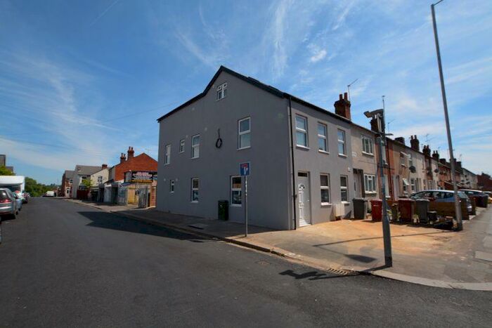 3 Bedroom Flat To Rent In Oxford Road, Reading, RG30