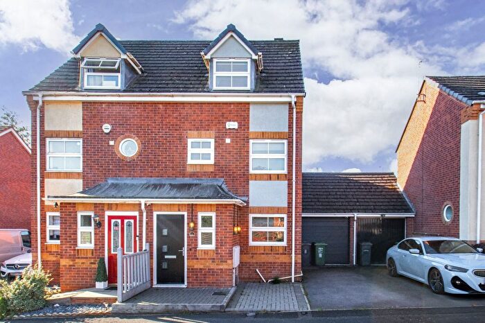 4 Bedroom Semi-Detached House To Rent In Vowchurch Close, Redditch, Worcestershire, B97