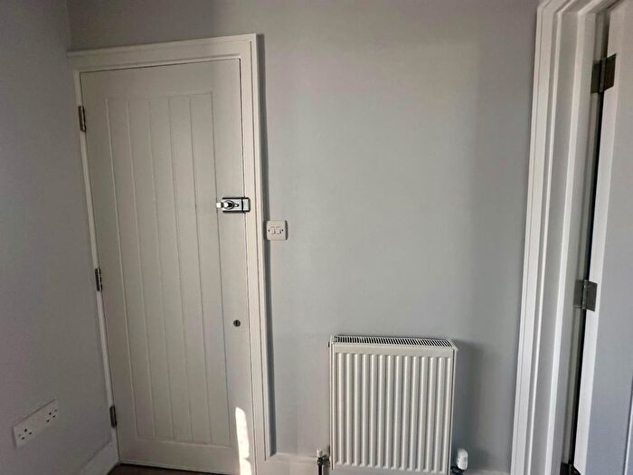 1 Bedroom Property To Rent In Selborne Road, Ilford, IG1