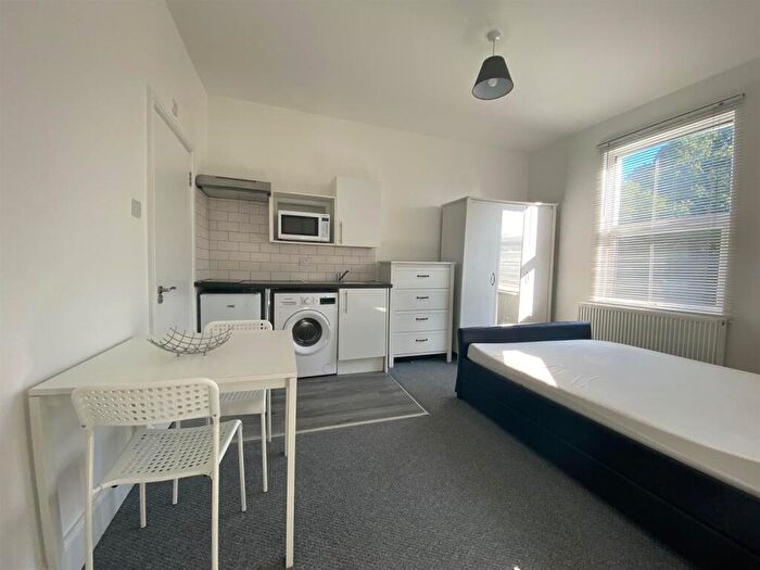 Studio To Rent In Lancaster Road, Finsbury Park, E4