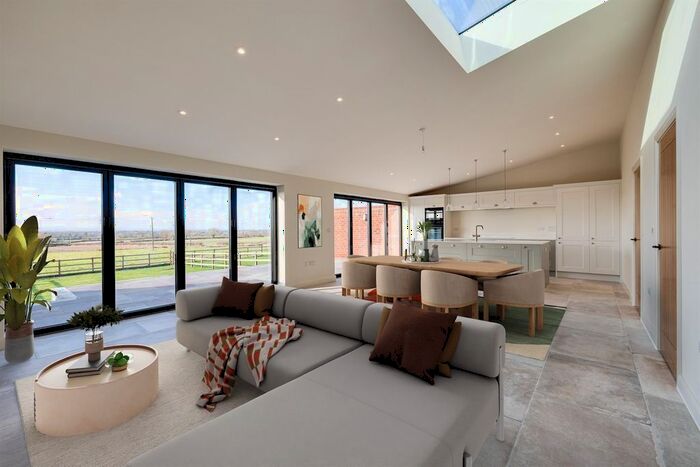 3 Bedroom Mews For Sale In Willington Lane, Willington, Tarporley, CW6