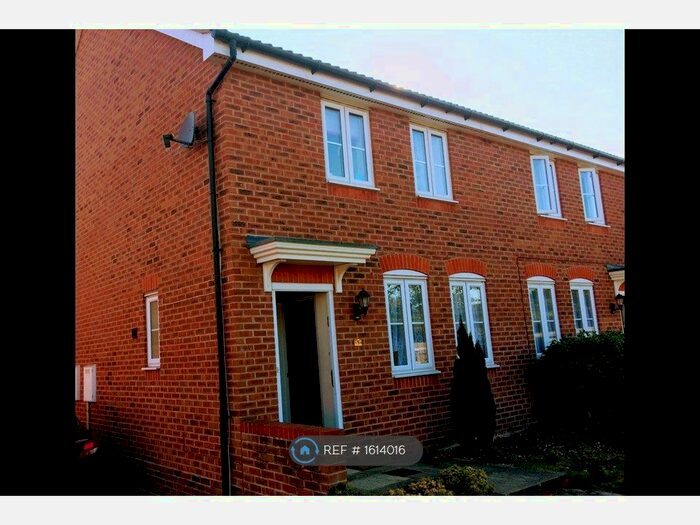 3 Bedroom Semi-Detached House To Rent In Reading, Reading, RG2