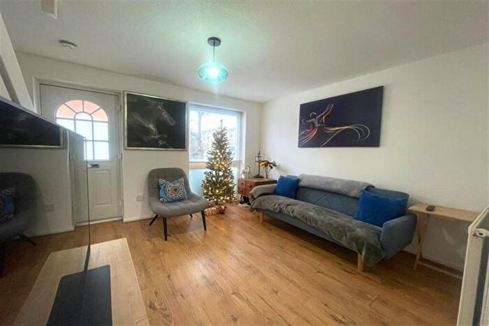1 Bedroom Terraced House To Rent In Swanshope, Loughton, IG10