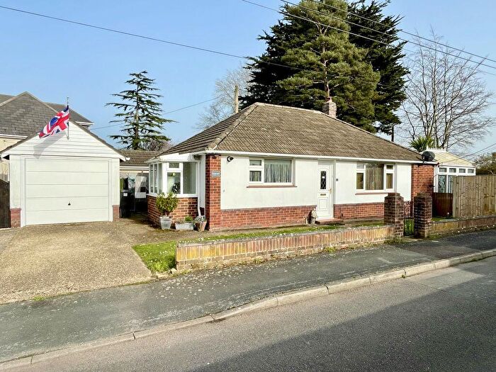 3 Bedroom Detached Bungalow For Sale In Pardoe Close, Hedge End, SO30