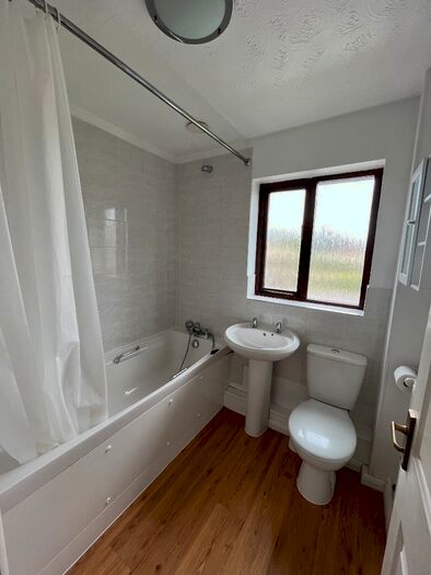 1 Bedroom Cluster House To Rent In St. Johns Drive, Carterton, Oxfordshire, OX18