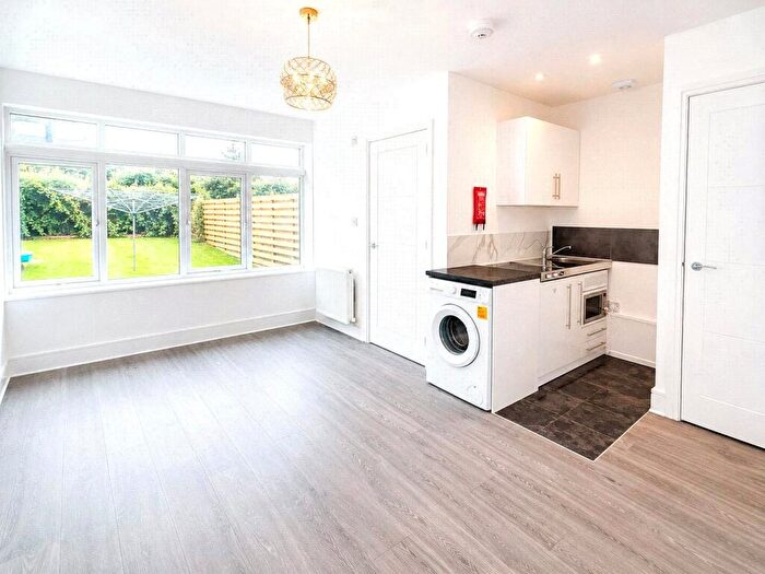 Apartment To Rent In Elizabeth Way, Harlow, Essex, CM19