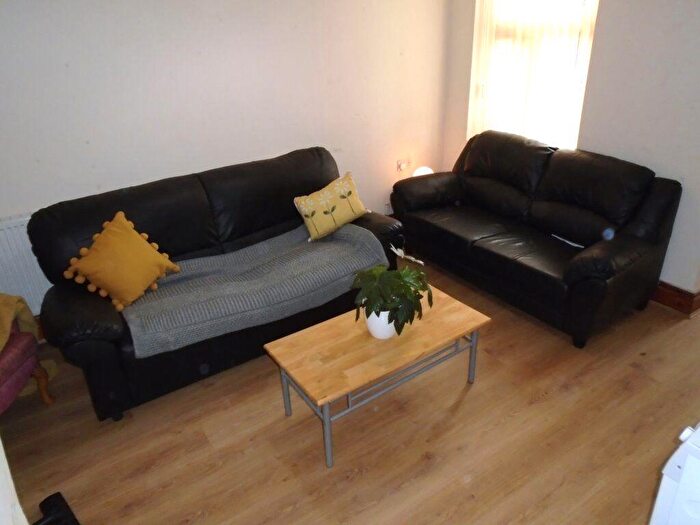 6 Bedroom House To Rent In Rookery Road, B29