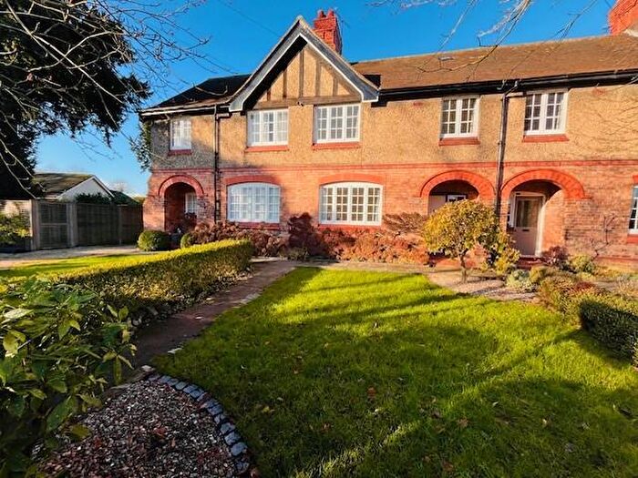 4 Bedroom Mews To Rent In Chester Road, Hartford, CW8