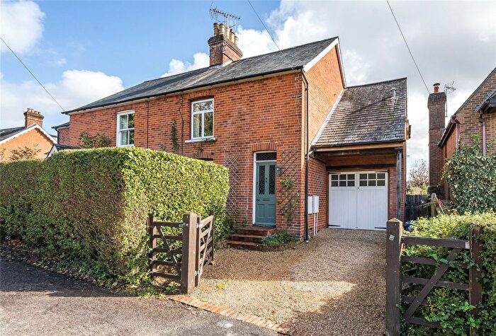 4 Bedroom Semi-Detached House For Sale In Hamlash Lane, Frensham, Farnham, Surrey, GU10
