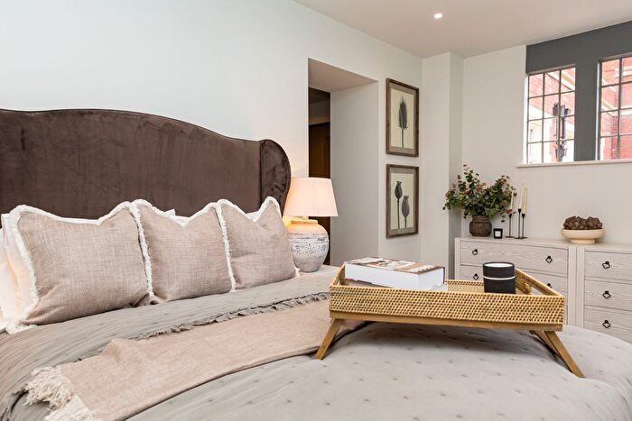 2 Bedroom Flat For Sale In Glenburnie Road, London, SW17