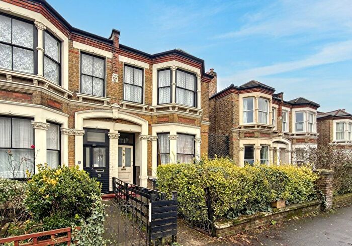 4 Bedroom Semi Detached House For Sale In Drakefell Road, Nunhead, London, SE14