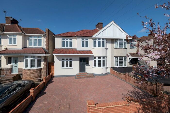 5 Bedroom Semi-Detached House To Rent In Penhill Road, Bexley, Kent, DA5