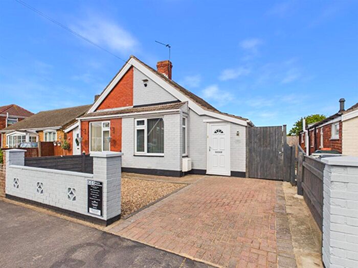 2 Bedroom Semi-Detached Bungalow For Sale In St. Andrews Road, Mablethorpe, LN12