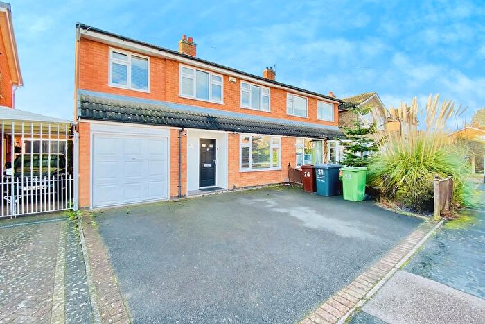 4 Bedroom Semi-detached House For Sale In Oriel Drive, Syston, LE7