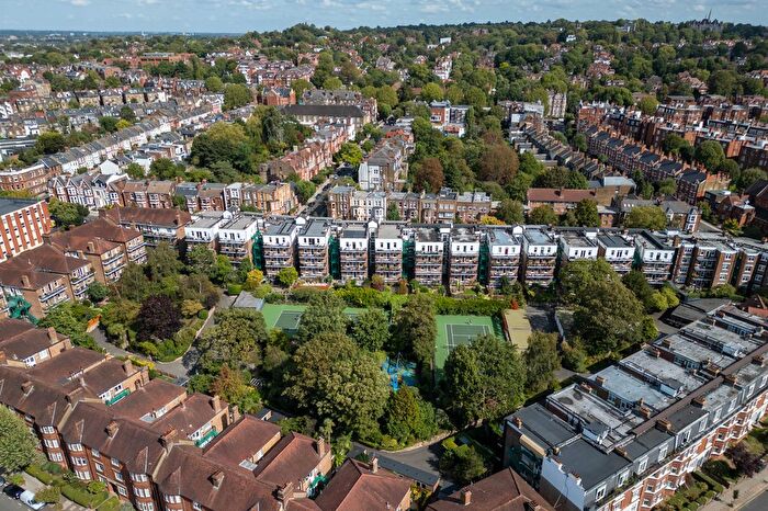 4 Bedroom Flat For Sale In Cholmley Gardens, London, NW6