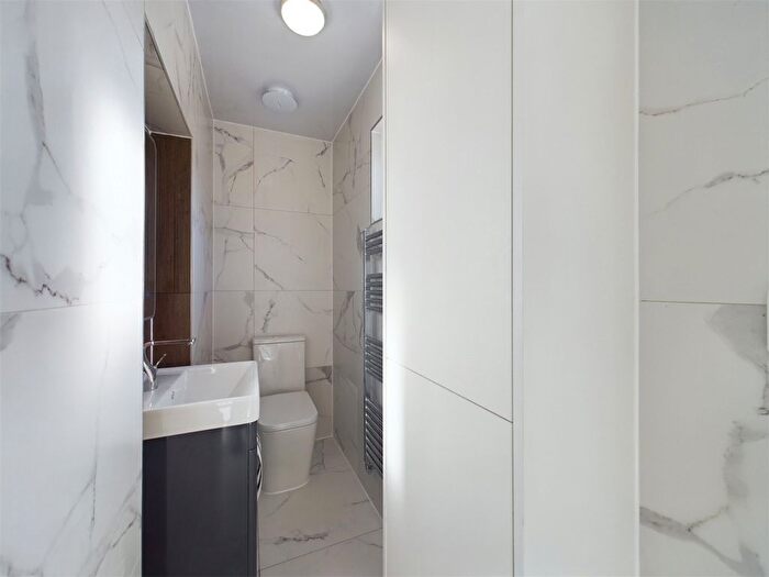 2 Bedroom Terraced House To Rent In Cordwallis Road, Maidenhead, Berkshire, SL6