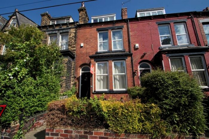 6 Bedroom Terraced House To Rent In Delph Mount, Woodhouse, Leeds, LS6