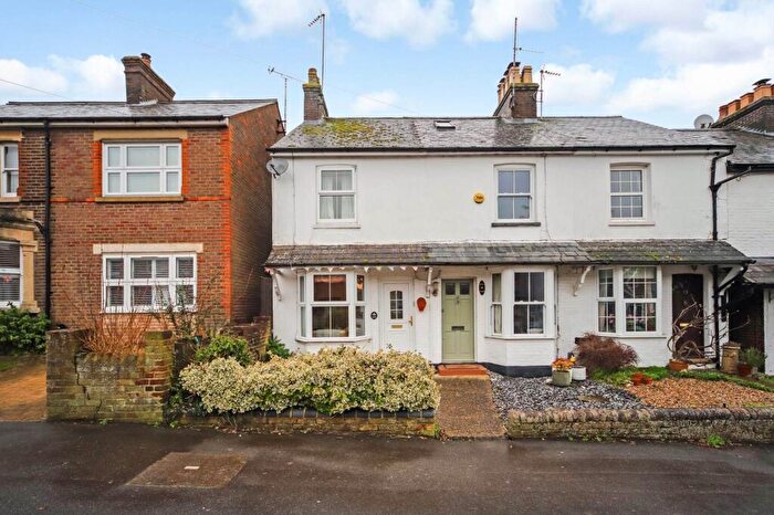 3 Bedroom End Of Terrace House For Sale In Longfield Road, Tring, HP23
