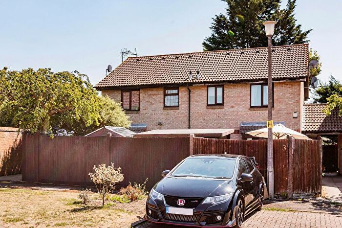 1 Bedroom End Of Terrace House To Rent In Bates Close, George Green, Slough, SL3