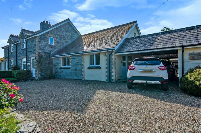 4 Bedroom Semi-Detached House For Sale In Rhoshill, Cardigan, SA43