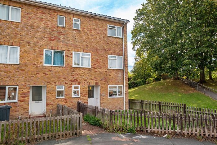 5 Bedroom End Terrace House For Sale In Launcelot Close, Andover, SP10