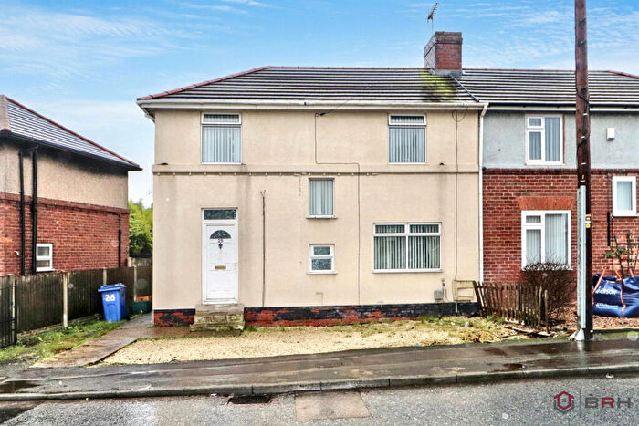 3 Bedroom Semi Detached House For Sale In Woodlands Terrace, Doncaster, DN12