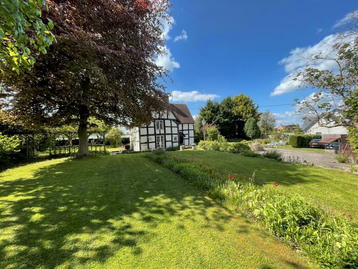 5 Bedroom Detached House For Sale In Apperley, Gloucester, GL19