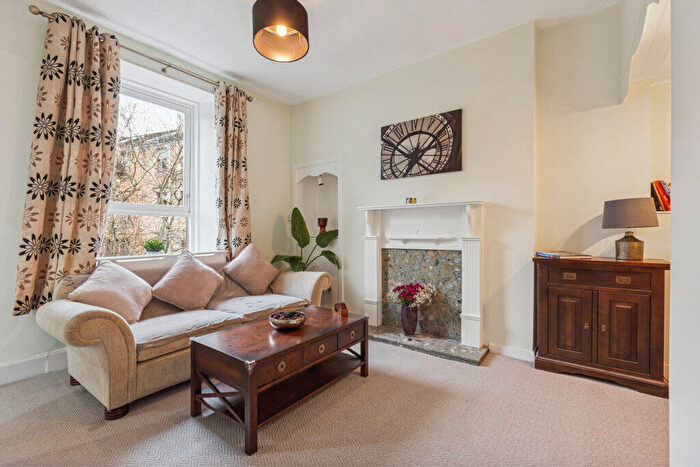 1 Bedroom Flat For Sale In Newlands Road, Cathcart, G44