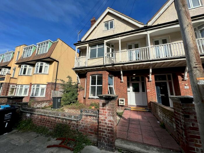 2 Bedroom Apartment To Rent In Surrey Road, Margate, CT9