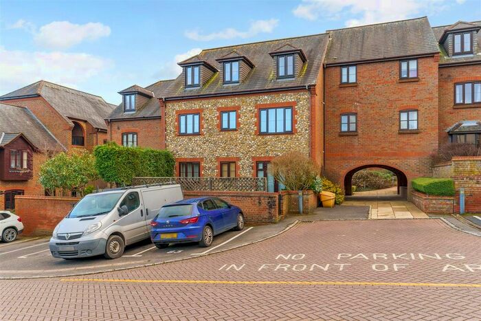 1 Bedroom Flat For Sale In Dolphin Court, High Wycombe, HP11