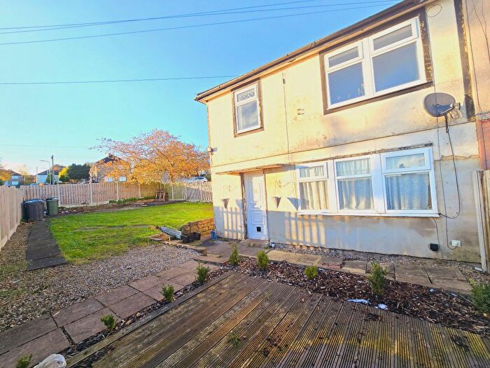 3 Bedroom Semi-Detached House To Rent In Upper Grange Avenue, Allerton, Bradford, BD15