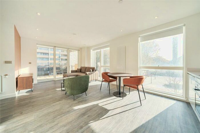 1 Bedroom Apartment To Rent In Thurlow Street, London, SE17