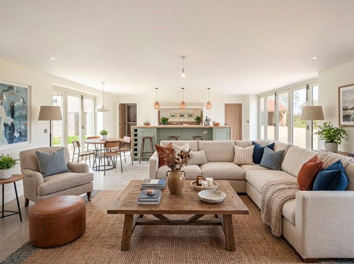 3 Bedroom Detached House For Sale In The Bramleys, Beals Lane, Sutton On Derwent, York, YO41