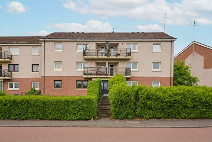 2 Bedroom Flat For Sale In Southdeen Avenue, Drumchapel, G15