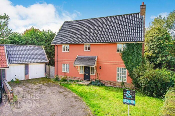 4 Bedroom Detached House For Sale In Linden Court, Eye, IP23