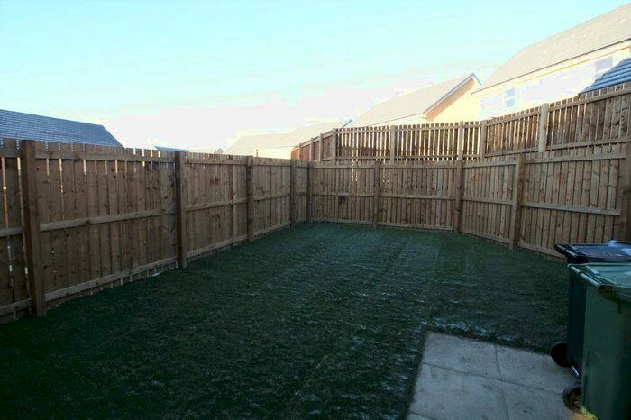 2 Bedroom End Of Terrace House To Rent In Guisborough Avenue, Bramhope, Leeds, LS16