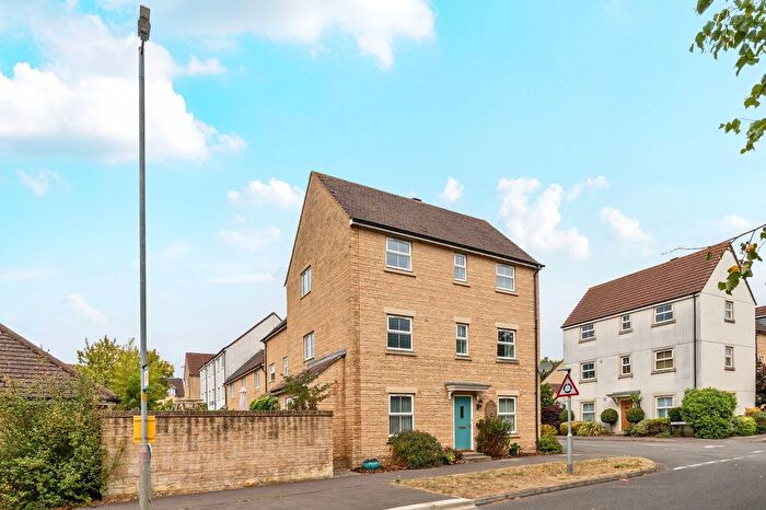 4 Bedroom Town House For Sale In Freestone Way, Corsham, SN13