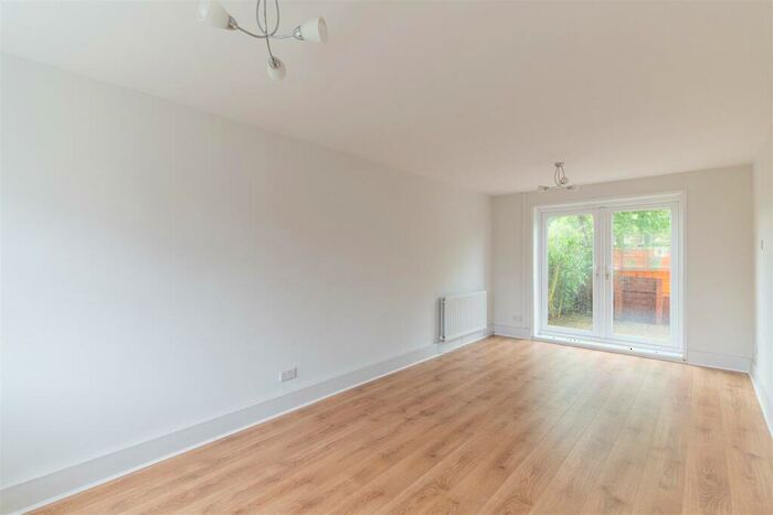 3 Bedroom Terraced House To Rent In Gosforth Avenue, South Shields, Tyne And Wear, NE34