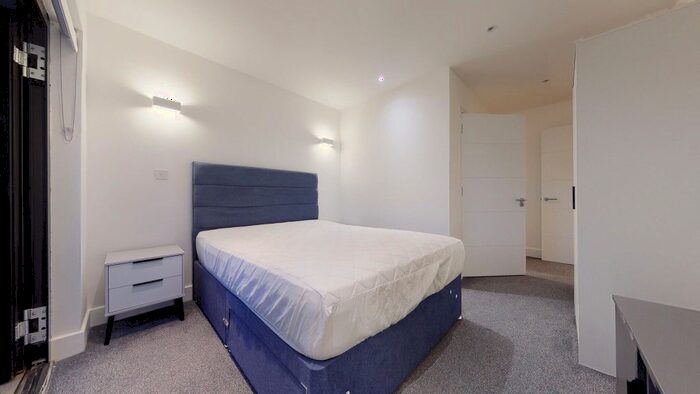 3 Bedroom Flat To Rent In Northumberland Gardens, Isleworth, TW7