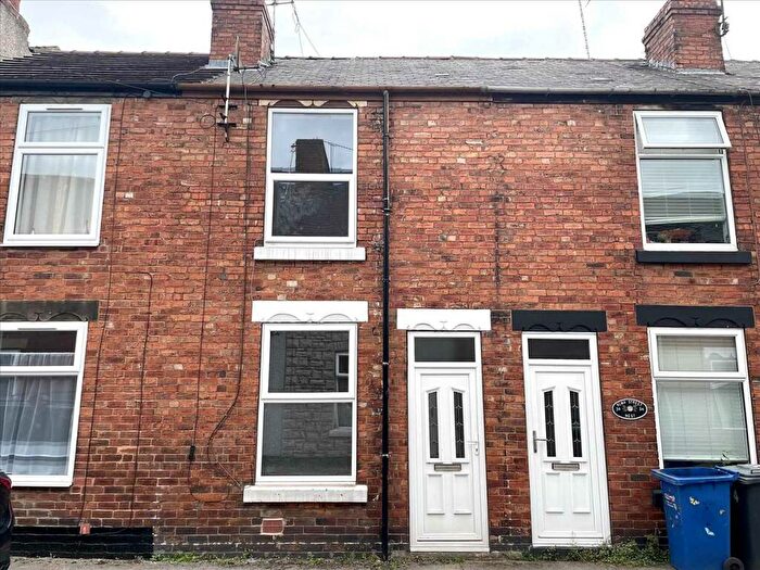 2 Bedroom House To Rent In Alma Street West, Brampton, S40