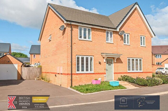 3 Bedroom Semi-Detached House For Sale In Angles Drive, Buckden, PE19